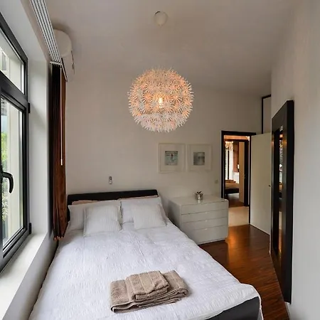 Aurora Villa *
