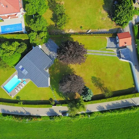 Aurora Villa